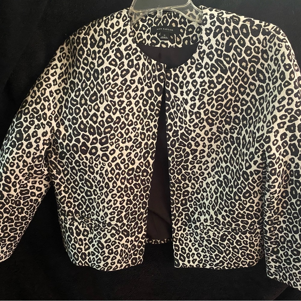 Ann Taylor Black and White Blazer with Structured Design